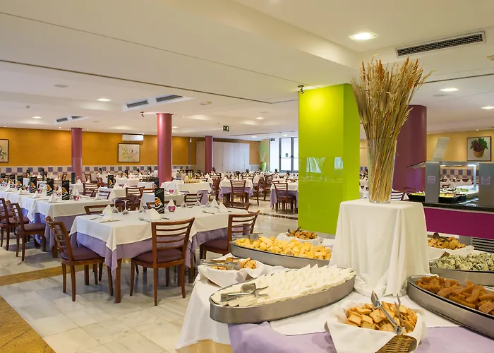 Climia Plaza Hotell 4*
