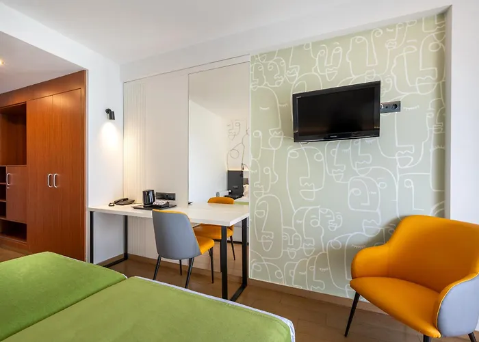 Climia Plaza Hotell