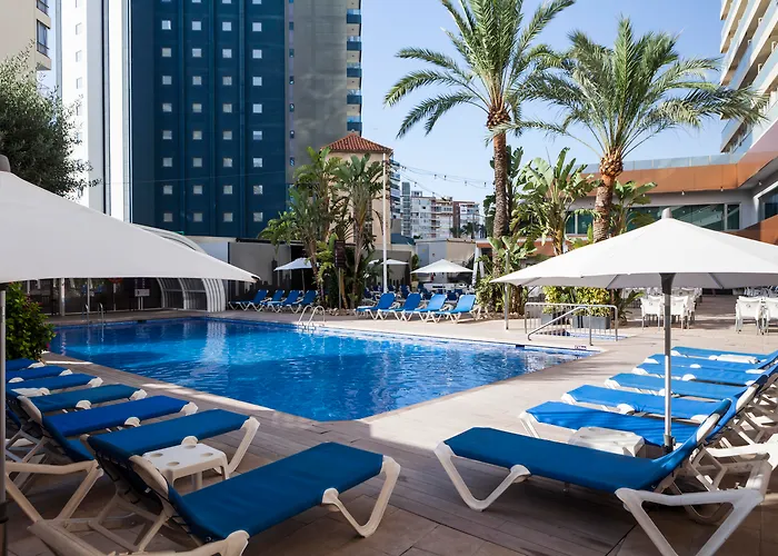 Climia Plaza فندق 4*