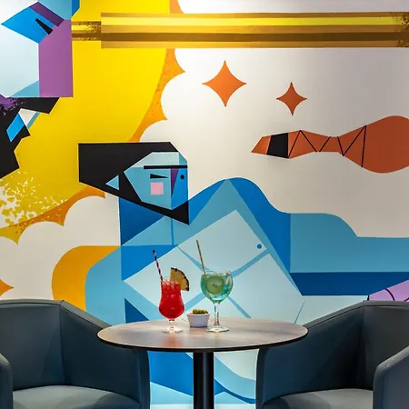 Hotell Climia Plaza